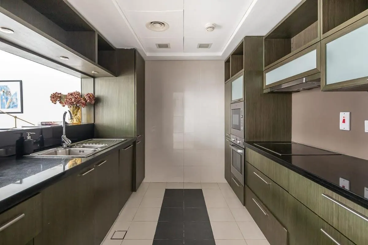 Frank Porter - The Lofts Dubai United Arab Emirates
