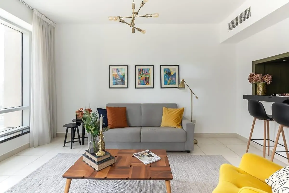 Frank Porter - The Lofts Dubai 0*,